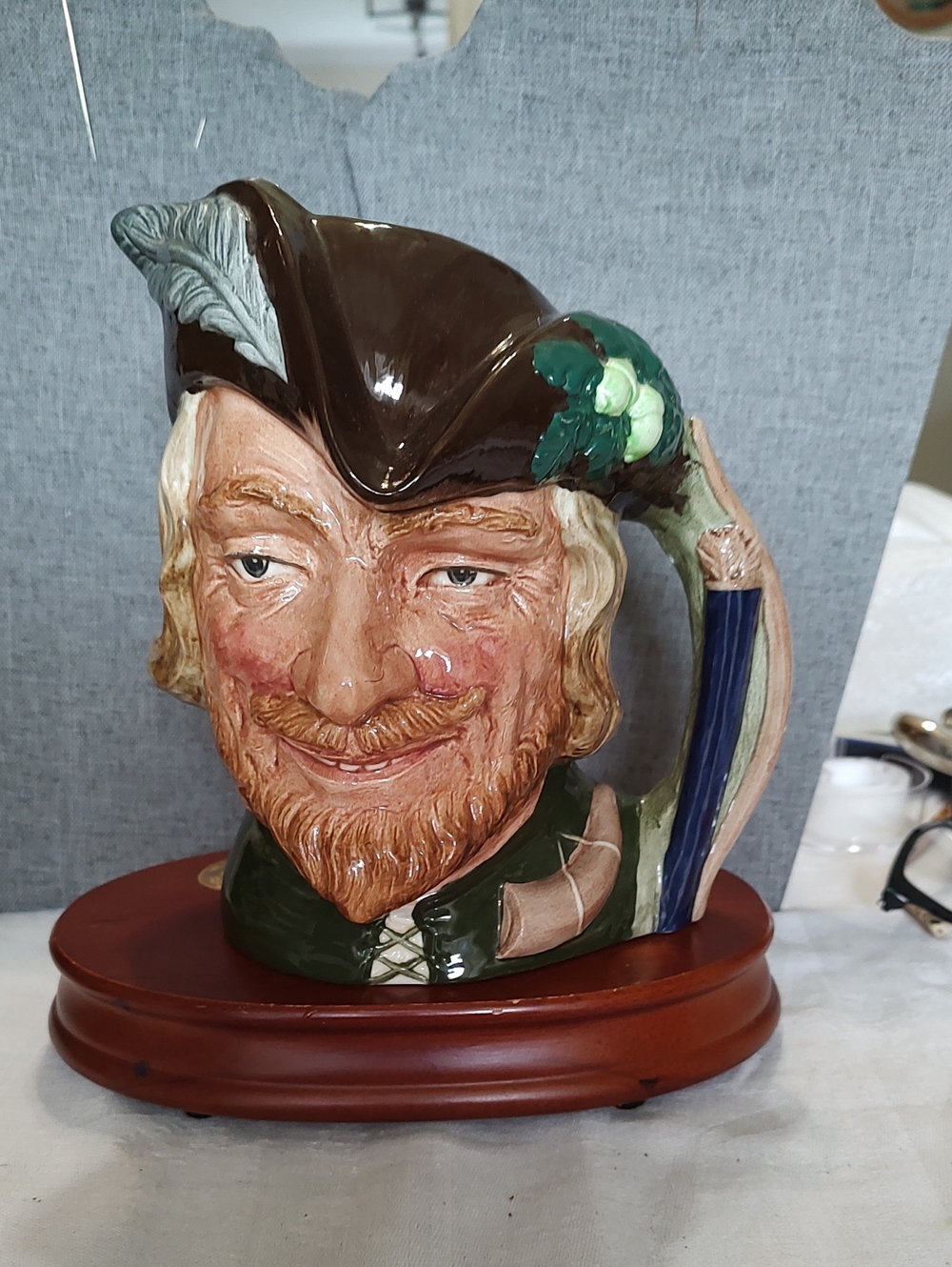 VINTAGE ROYAL DOULTON 1959 LARGE TOBY JUG CHARACTER ROBIN HOOD D 6527